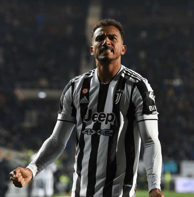 关于尤文图斯后卫起神勇作用，球队难以破门的信息