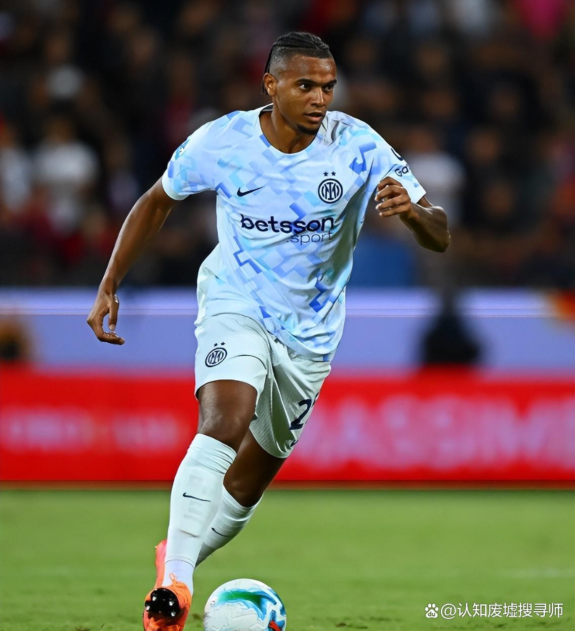 包含马赛主场作战，险胜强敌取得三分的词条