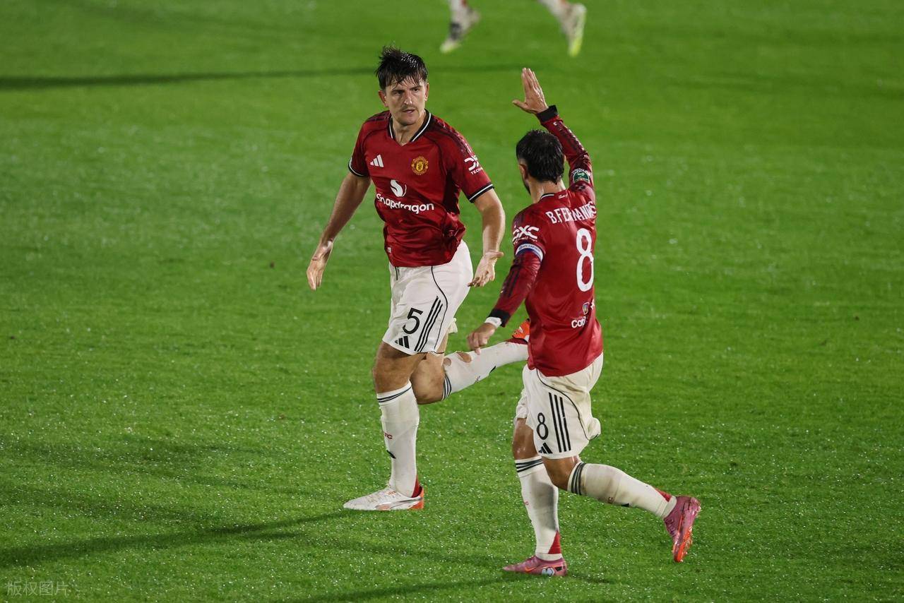 曼联客场战胜对手，全取三分闯入前四的简单介绍