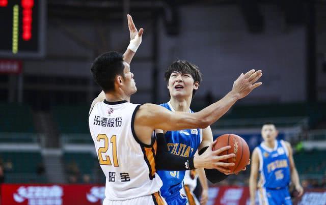 关于灰熊横扫国王，郭艾伦刷新纪录的信息