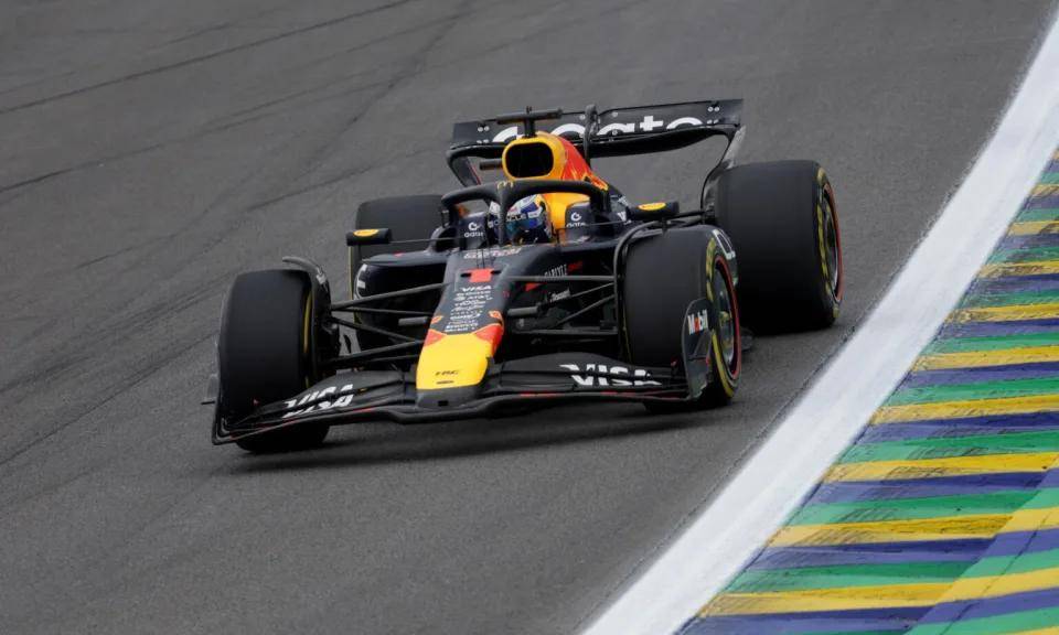 关于雷诺车队轻取梅赛德斯，维斯塔潘状态火热的信息