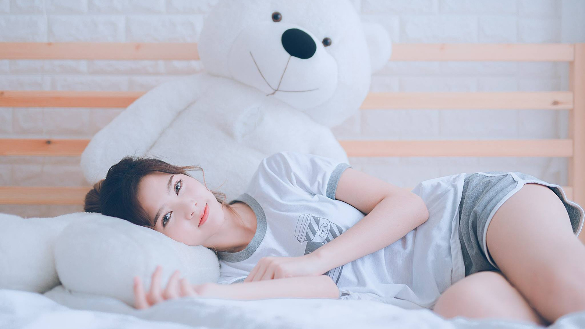 西甲国家德比之夜，塔图姆主宰比赛走向